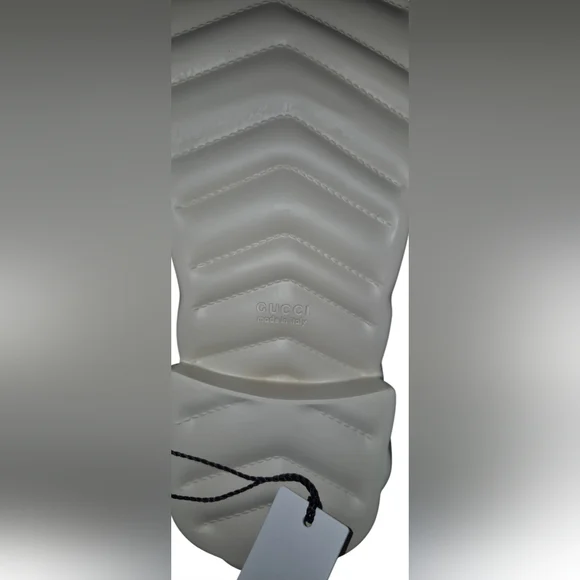 Gucci White Flip Flops - Picture 9 of 10